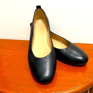 Nurture Black leather lats